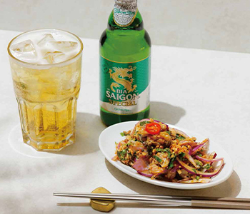 ［SET MENU］アサリのアジアンバジル和え×サイゴンスペシャル（ベトナムビール）