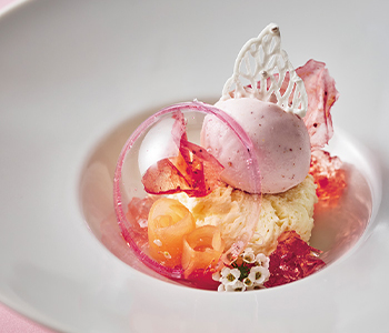 グリンダ・ロゼ~熊本県イチゴとホワイトチョコのムース~