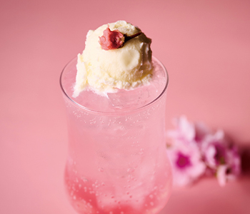 さくらフロートカクテル(アルコール)