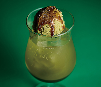 Elphaba's Wicked matcha soda エルファバの邪悪な抹茶ソーダ