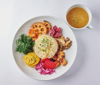 根菜たっぷりブッタボウルとスープのセット