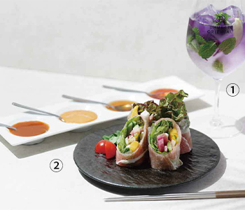 ①バタフライピーモヒート②生ハムとフルーツの生春巻き