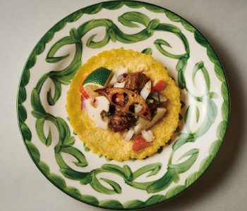 和牛のカルネアサダと蓮根のタコス