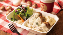 色々きのこのクリームソースが美味しくなって新登場！
