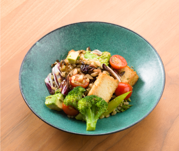 彩り野菜、厚揚げ豆腐、ブラウンライスのソテー